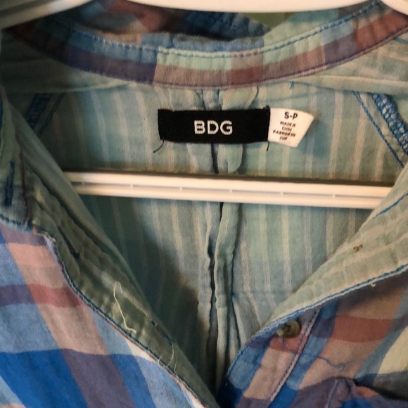 Urban Outfitters cropped flannel - Picture 3 of 3